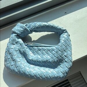 Amazon Woven Knot Handle Shoulder Bag - Light Blue